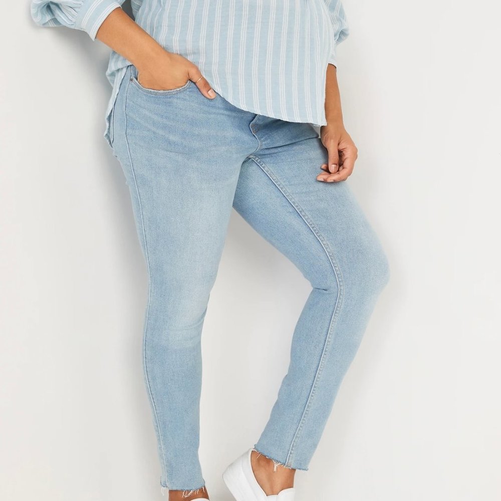 Old Navy Maternity Full-Panel Jeans, Size 8 SHORT